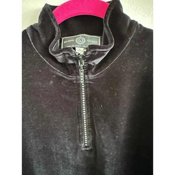 St. John Women's Black velour hooded Jacket Size small - Picture 2 of 6